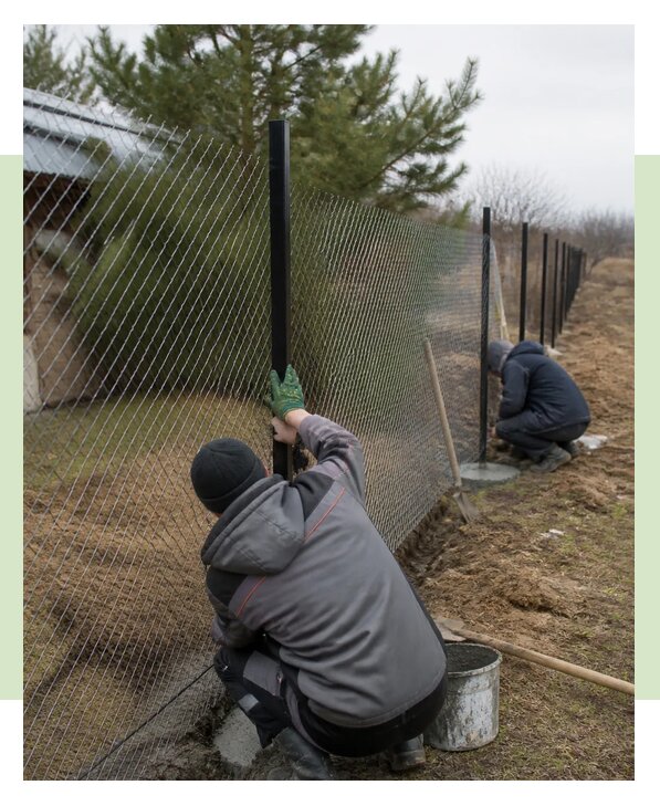 Забор из сетки рабицы под ключ по выгодной цене в Орске